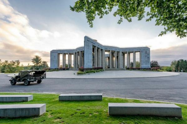 Visite guidée en véhicule d'époque sur le champ de Bataille à Bastogne